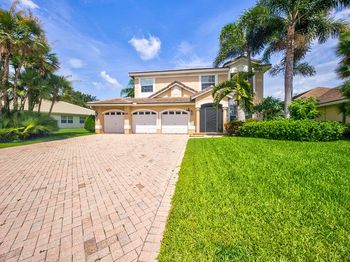 1681 Lakefield North Court