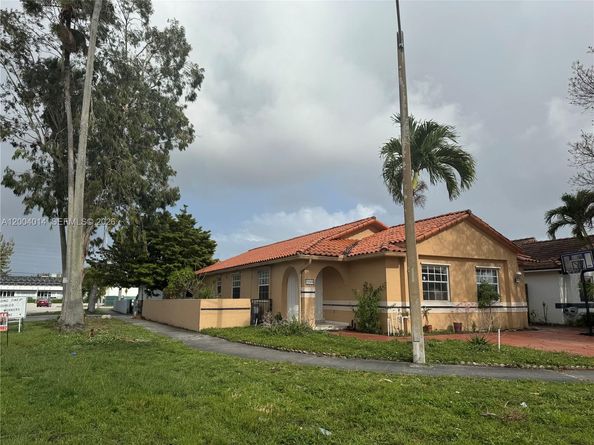 7599 W 4th Court, Hialeah FL 33014
