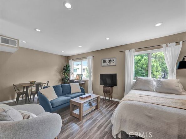 11813 Runnymede Street 44, North Hollywood (los Angeles) CA 91605