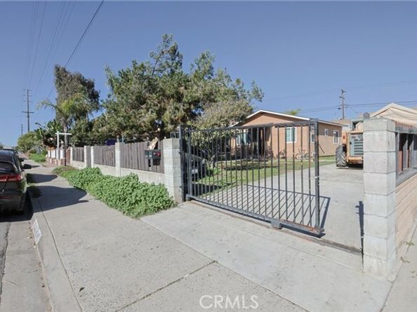 4144 Delta Street, San Diego CA 92113