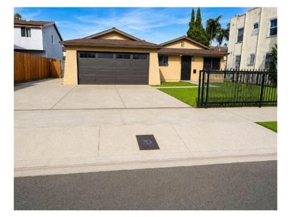 527 W 93rd, Los Angeles CA 90044