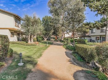 1616 Aspen Village