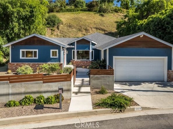 10210 La Canada, Burbank CA 91040