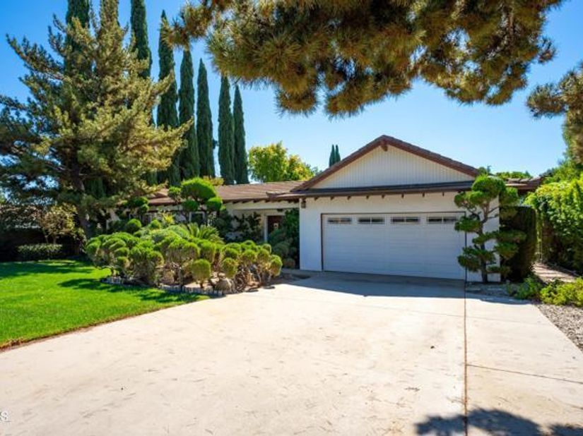 17518 Index Street, Granada Hills (los Angeles) CA 91344