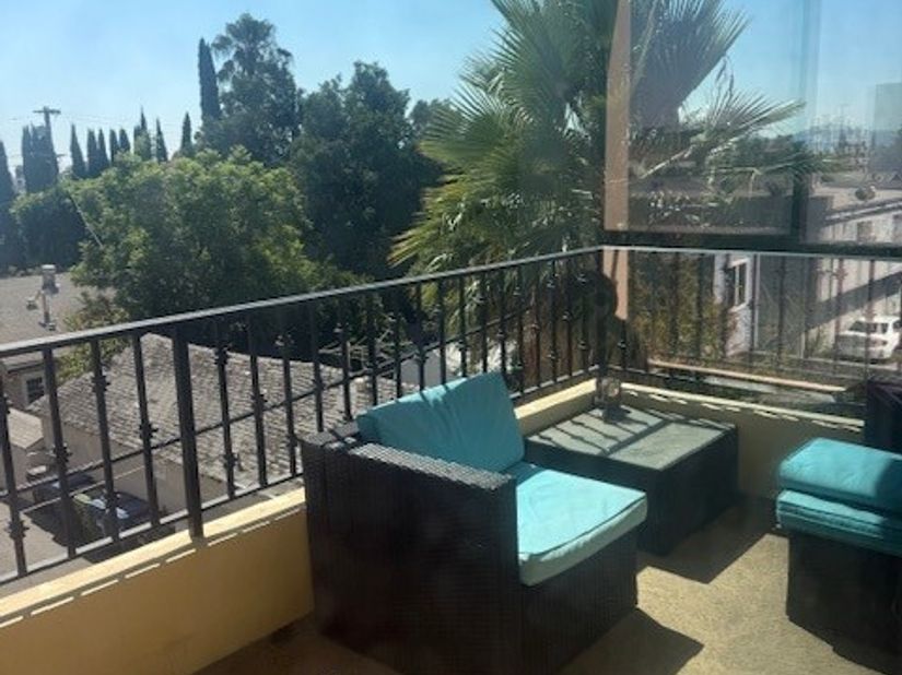 6938 Laurel Canyon 212, North Hollywood (los Angeles) CA 91605