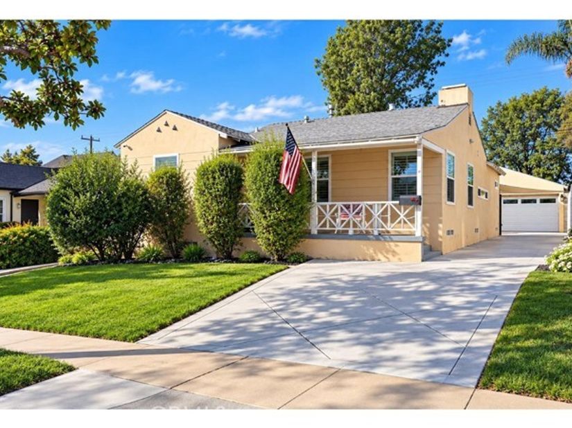 439 W Hillsdale, Inglewood CA 90302