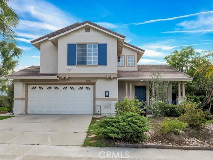 11954 Edgecliff Avenue, Sylmar (los Angeles) CA 91342