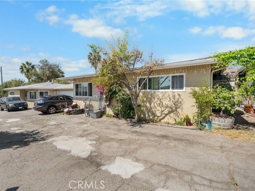 1717 Atchison, Pasadena CA 91104