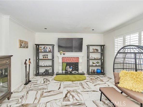 11742 215th 8, Lakewood CA 90715