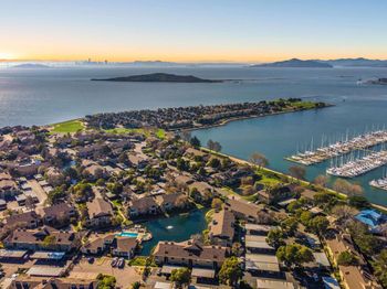 91 Marina Lakes Dr