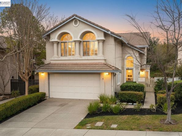 690 Glasgow Cir, Danville CA 94526