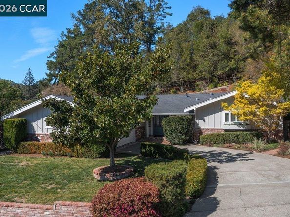 7 Whitehall Dr, Orinda CA 94563