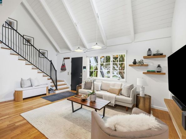 129 Spring Rd, Orinda CA 94563