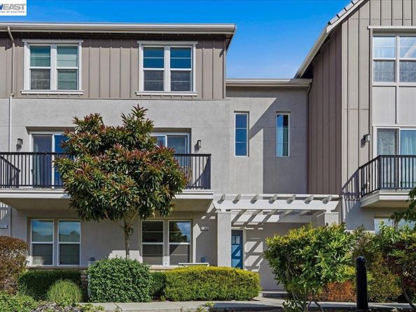 4243 Sunset View Dr, Dublin CA 94568
