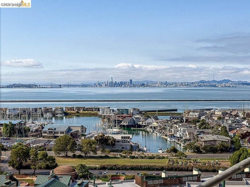 1400 Pinnacle Ct 401, Richmond CA 94801