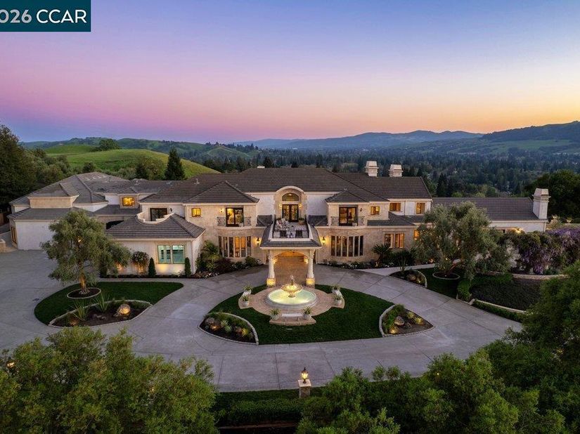251 Santiago Ln, Danville CA 94526