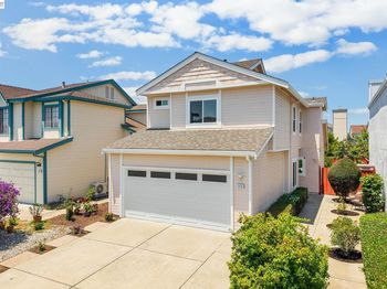 5439 Sunstar Commons