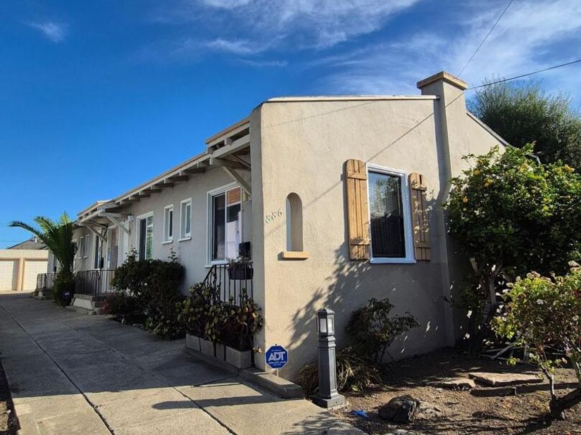 886 53Rd St, Oakland CA 94608