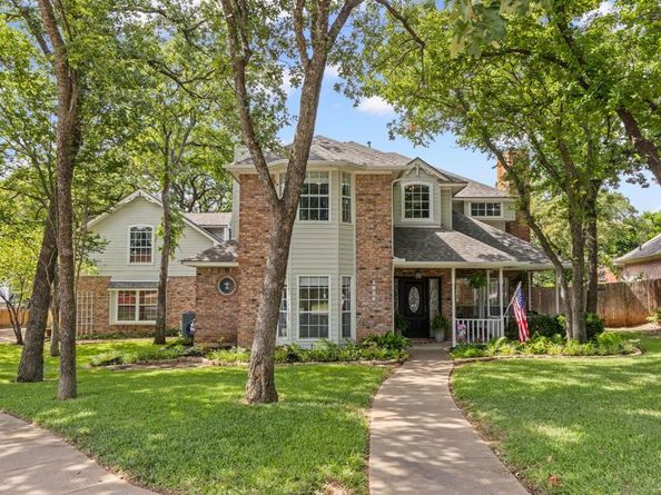 3826  Shady Meadow Drive , Grapevine Texas 76051