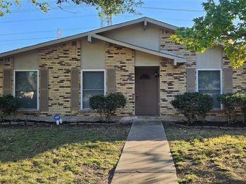 1900  Apple Valley Road 