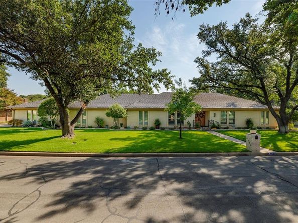 6920  Tumbling Trail , Fort Worth Texas 76116