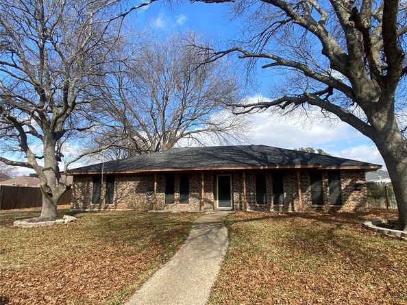 911  Cambridge Drive , Duncanville Texas 75137