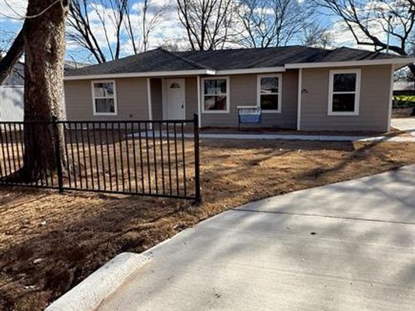 10914  Stinson Drive , Dallas Texas 75253