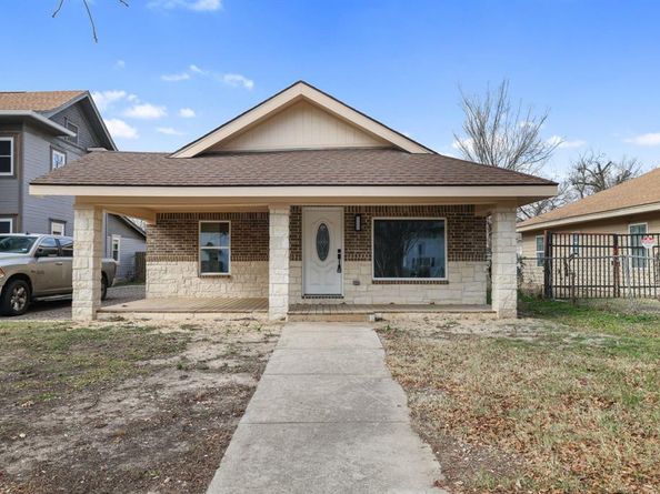 2916  Travis Avenue , Fort Worth Texas 76110