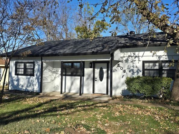 303  Hillcrest Street , Mansfield Texas 76063