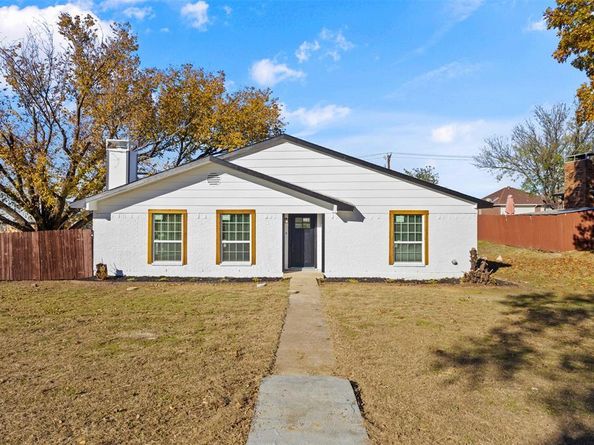 1003  Bellflower Court , Carrollton Texas 75007