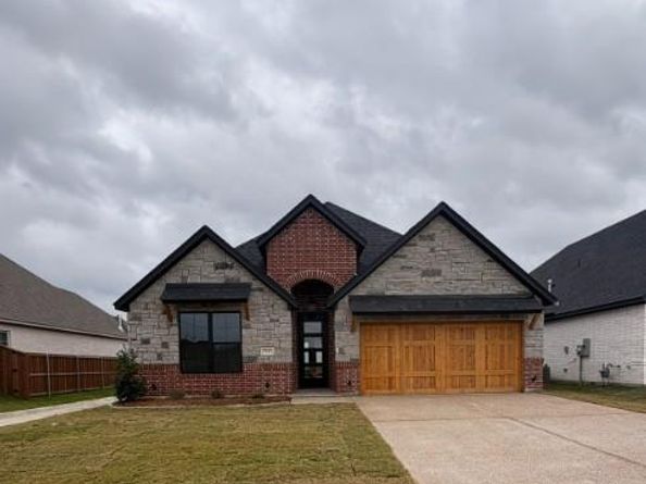 7286  Velvetleaf  , Benbrook Texas 76126