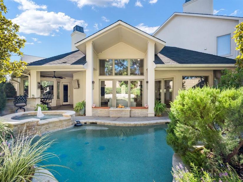 19  Winding Lake Drive , Dallas Texas 75230