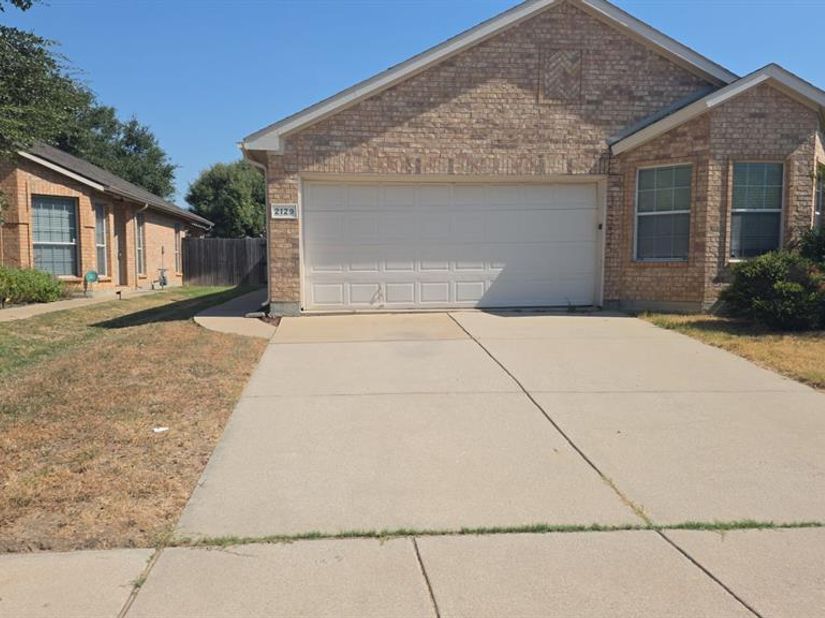 2129  Charmion Lane , Fort Worth Texas 76131