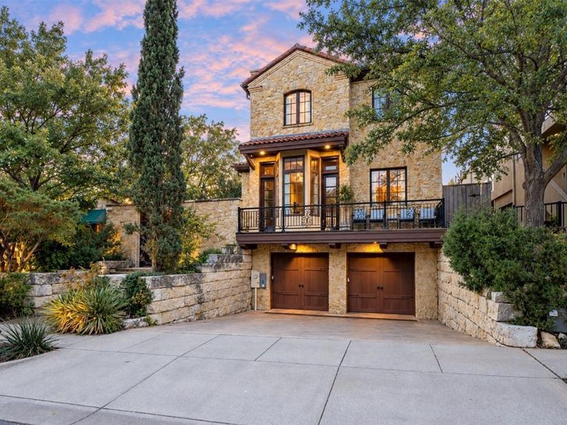 2505  Welborn Street , Dallas Texas 75219