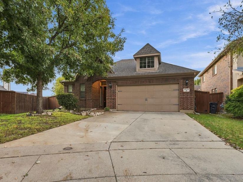 3520  Welsh Court , Fort Worth Texas 76244