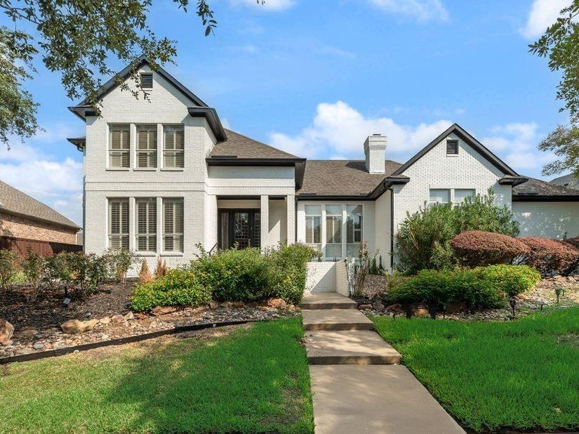 2217  Clearspring Drive S, Irving Texas 75063