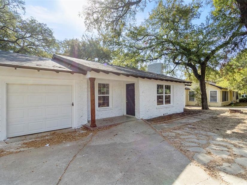 2029  Lynnhaven Road , Fort Worth Texas 76103