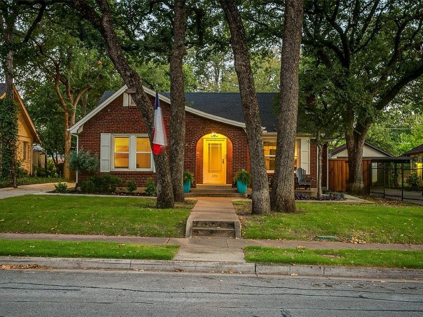 2310  Primrose Avenue , Fort Worth Texas 76111