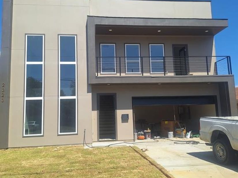 2323  Wilhurt Avenue , Dallas Texas 75216