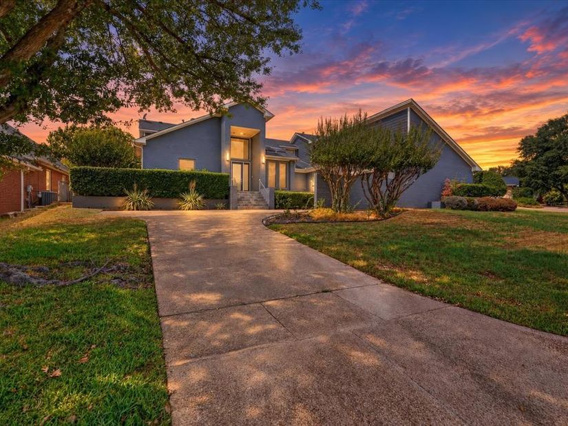 811  Turnberry Drive , Mansfield Texas 76063