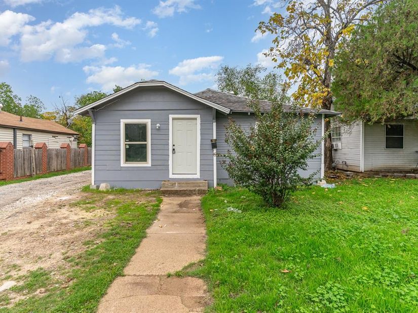 1322  Galloway Avenue , Dallas Texas 75216