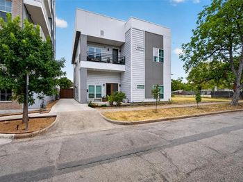 416 W 10th Street 