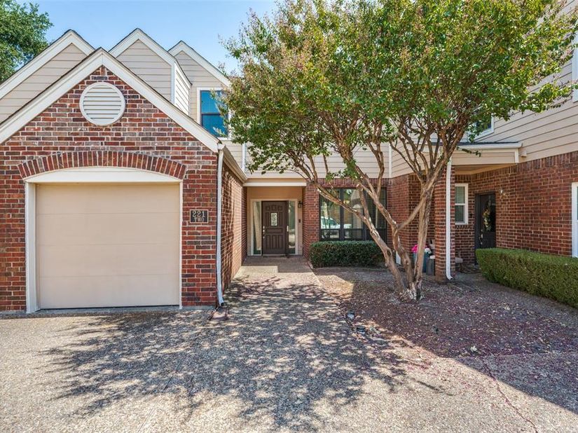 221  Cimarron Trail  2, Irving Texas 75063