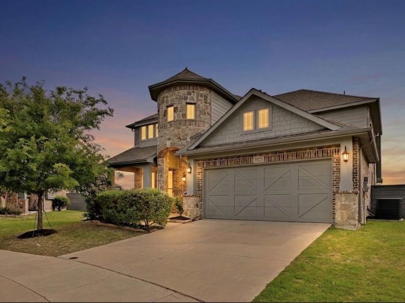 7521  Windy Meadow Drive , Little Elm Texas 76227