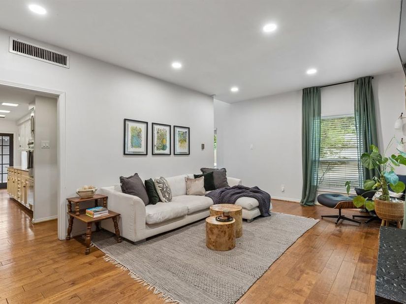 3335  Prescott Avenue  3335, Dallas Texas 75219