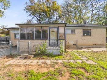 107 S Sheppard Drive 