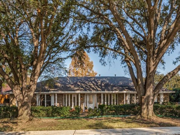 1807 S Crest  , Carrollton Texas 75006