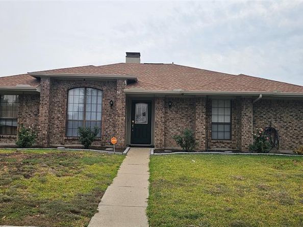 3102  Aspen Drive , Carrollton Texas 75007