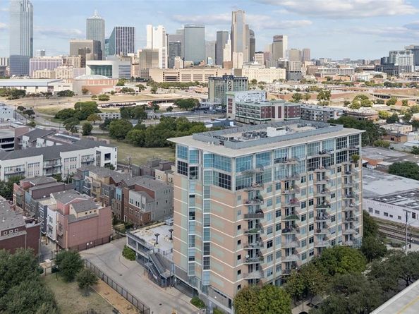 1001  Belleview Street  303, Dallas Texas 75215