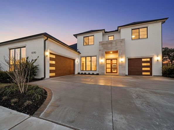 1770  Coopers Hawk Drive , Arlington Texas 76005